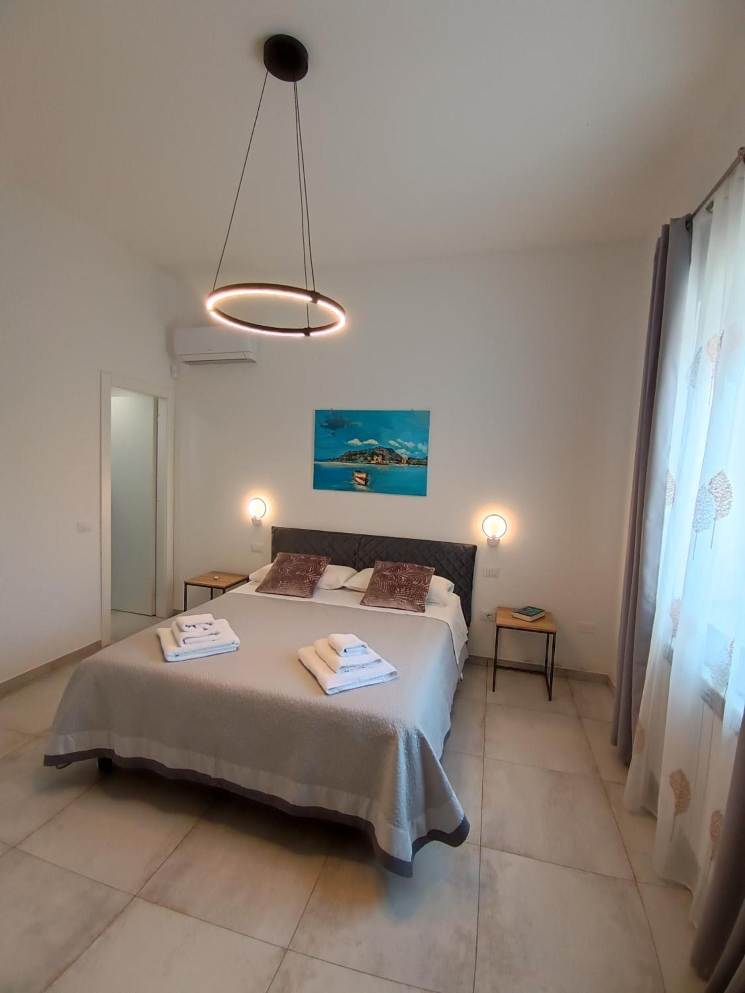 Clio'S House - Mondello Villa Room photo